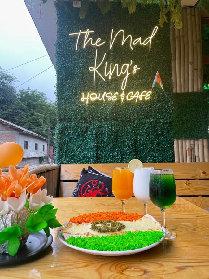 Отель The Mad King'S House & Cafe Манали Экстерьер фото